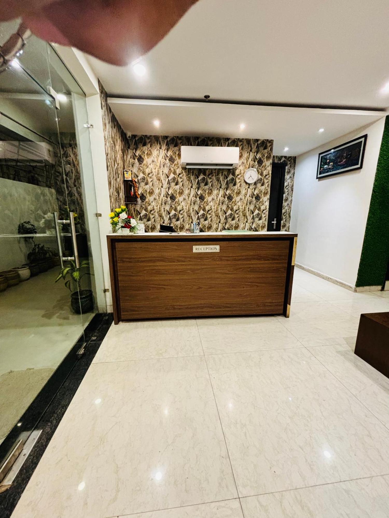 Hotel Northview Park By Lycoris !! Top Rated & Most Awarded Property In Tricity Zirakpur エクステリア 写真
