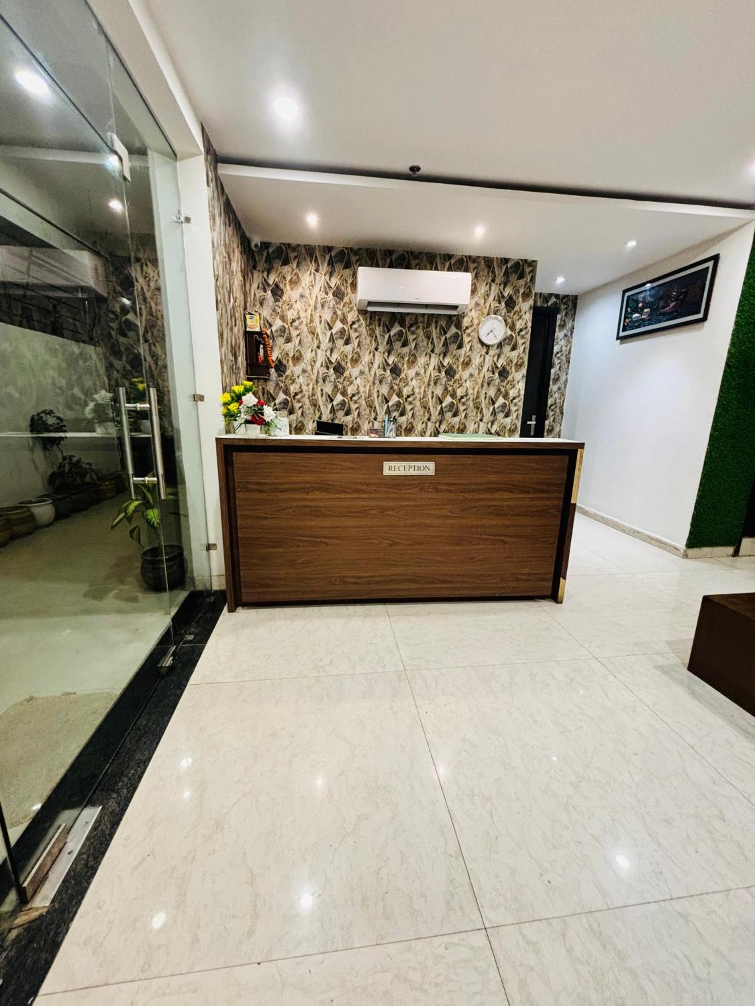 Hotel Northview Park By Lycoris !! Top Rated & Most Awarded Property In Tricity Zirakpur エクステリア 写真