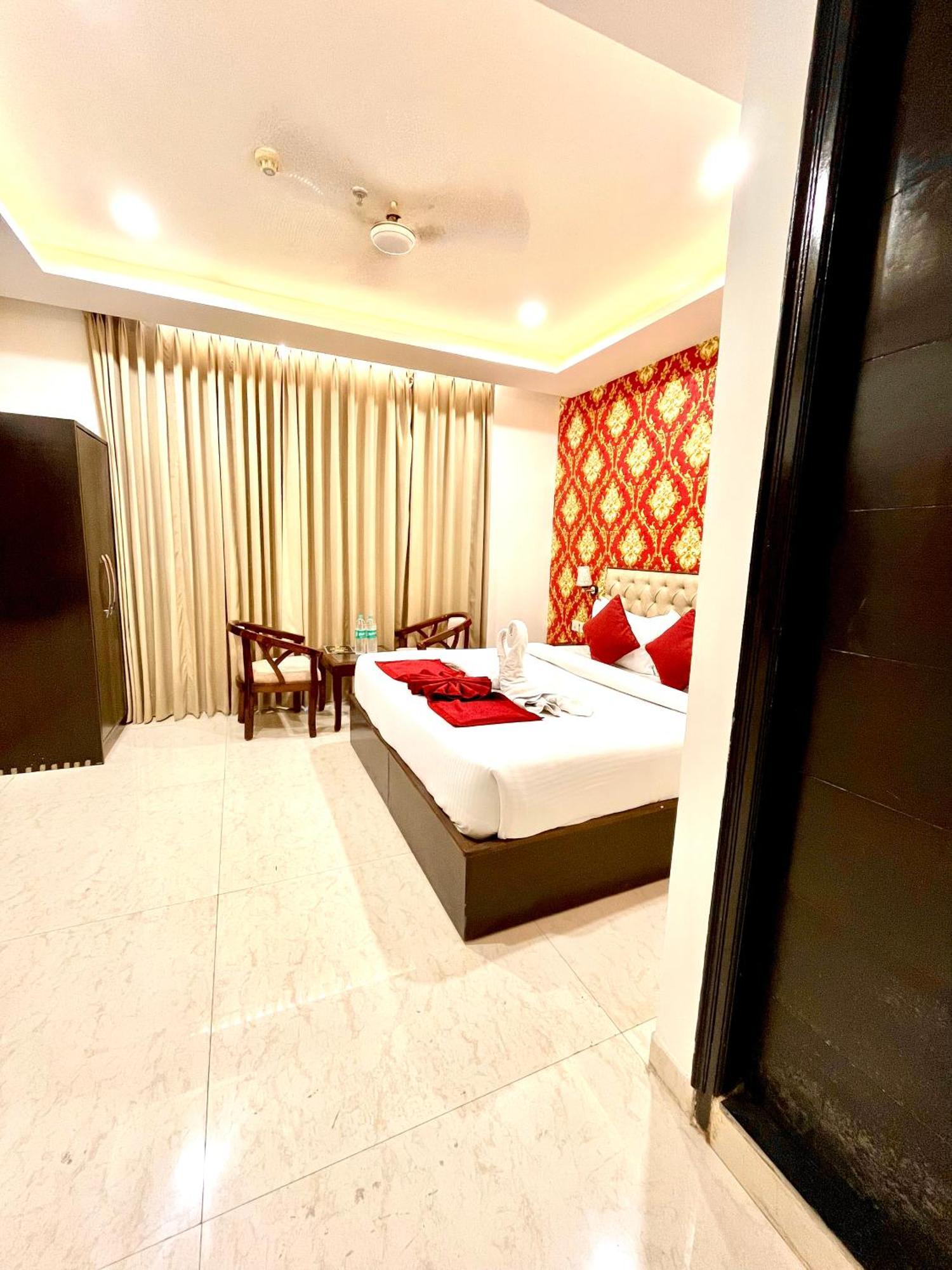 Hotel Northview Park By Lycoris !! Top Rated & Most Awarded Property In Tricity Zirakpur エクステリア 写真